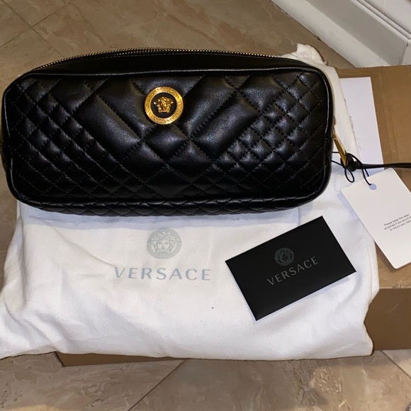 NEW💕Versace quilted leather Medusa - Picture 3 of 8